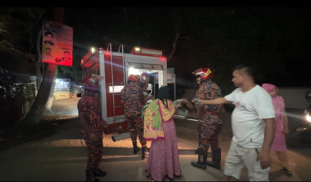 শ্রীনগরের ফৈনপুরে বেপরোয়া অটোর ধাক্কায় পথচারী আহত, ঢাকায় রেফার