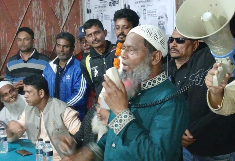 শ্রীনগরে বিএনপির প্রার্থী শেখ  আব্দুল্লাহর পথসভা ও উঠান বৈঠক